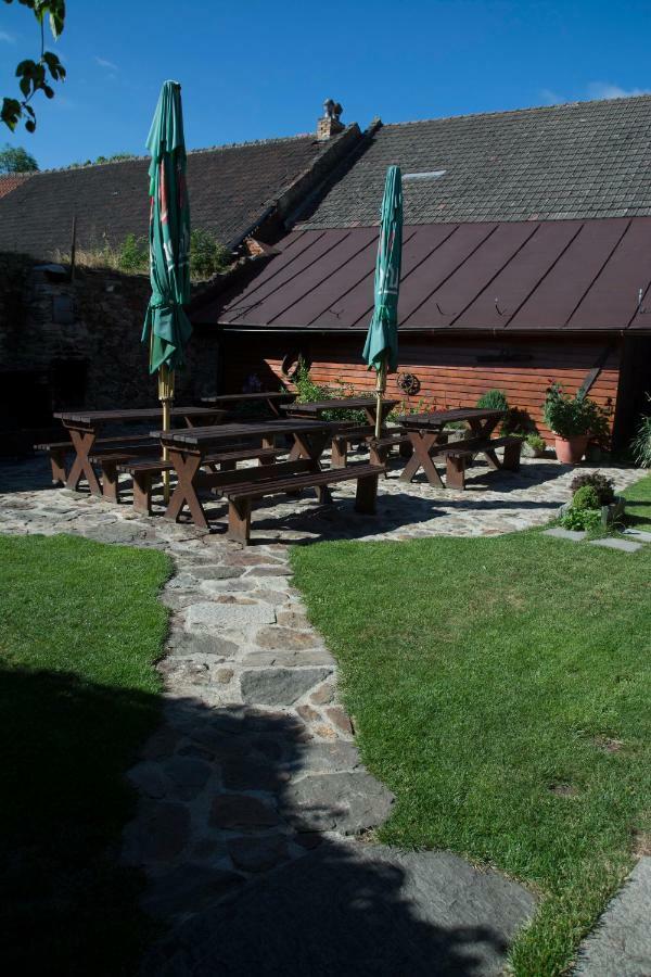 Penzion Kamenny Dvur Vimperk Bagian luar foto