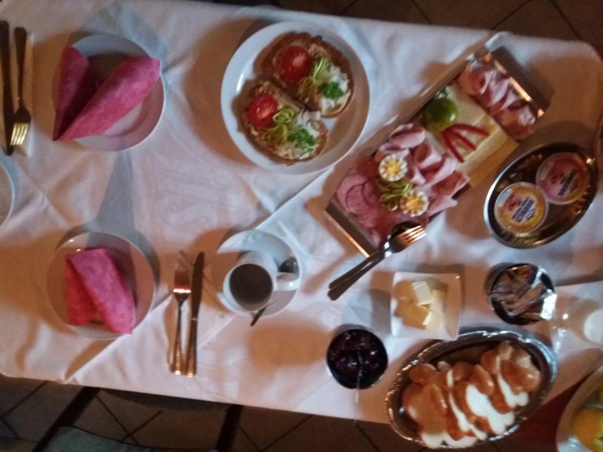 Penzion Kamenny Dvur Vimperk Bagian luar foto