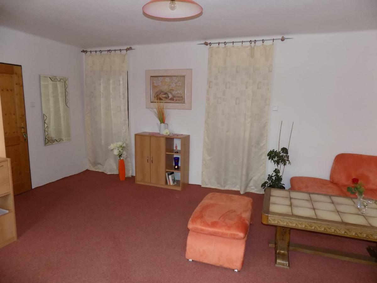 Penzion Kamenny Dvur Vimperk Bagian luar foto